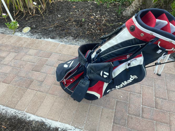 Taylormade Golf Stand Bag With Double Shoulder Strap