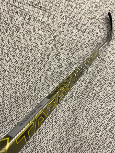 CCM Tacks Team 75 flex P28 curve right hand stick