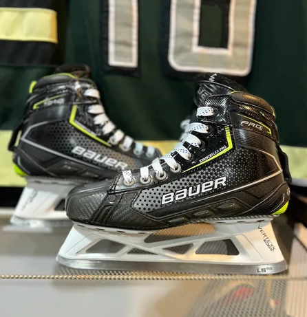 Junior Used Bauer Pro Hockey Goalie Skates Regular Width (Fit 2) Size 5.5