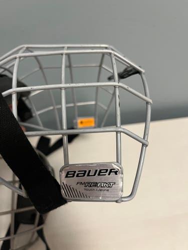 Used Jeune/Youth And Small Bauer Re-Akt Cage