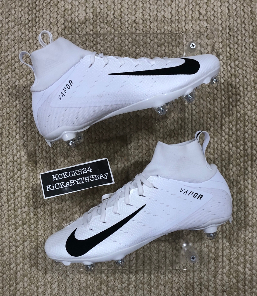 Nike Vapor Untouchable Pro 3 D Football Cleats White Mens size 10 A03022-100