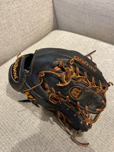 Infield 11.75" A2000 Baseball Glove