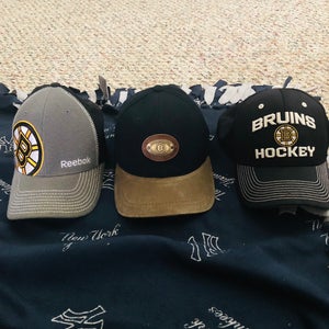 Boston Bruins L/XL Mens Hats in excellent condition