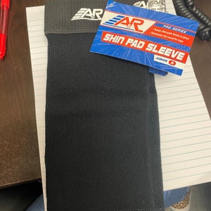 NEW A&R SHIN PAD SLEEVES JR