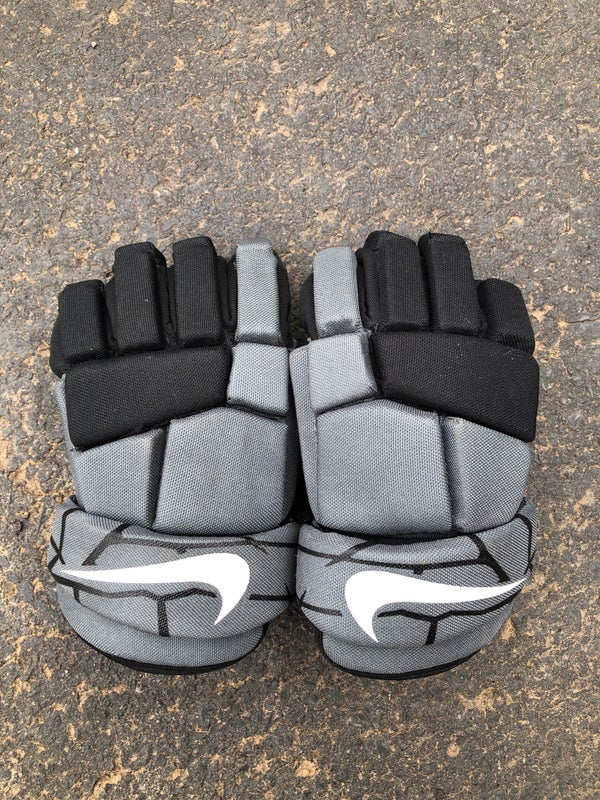 Used Nike Lacrosse Gloves Youth Medium