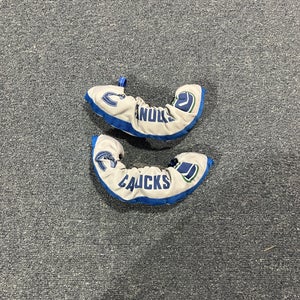 Game Used Vancouver Canucks 4orte Skate Soakers