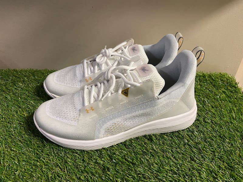 HARPER 6 ホワイト スパイクシューズ HARPER 6 ホワイト スパイクシューズ HARPER 6 ホワイト