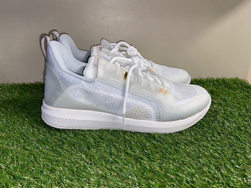 HARPER 6 ホワイト スパイクシューズ HARPER 6 ホワイト スパイクシューズ