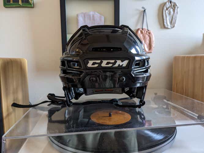 CCM Tacks 910 Helmet, Black, Medium (Used - Very Good Condition)