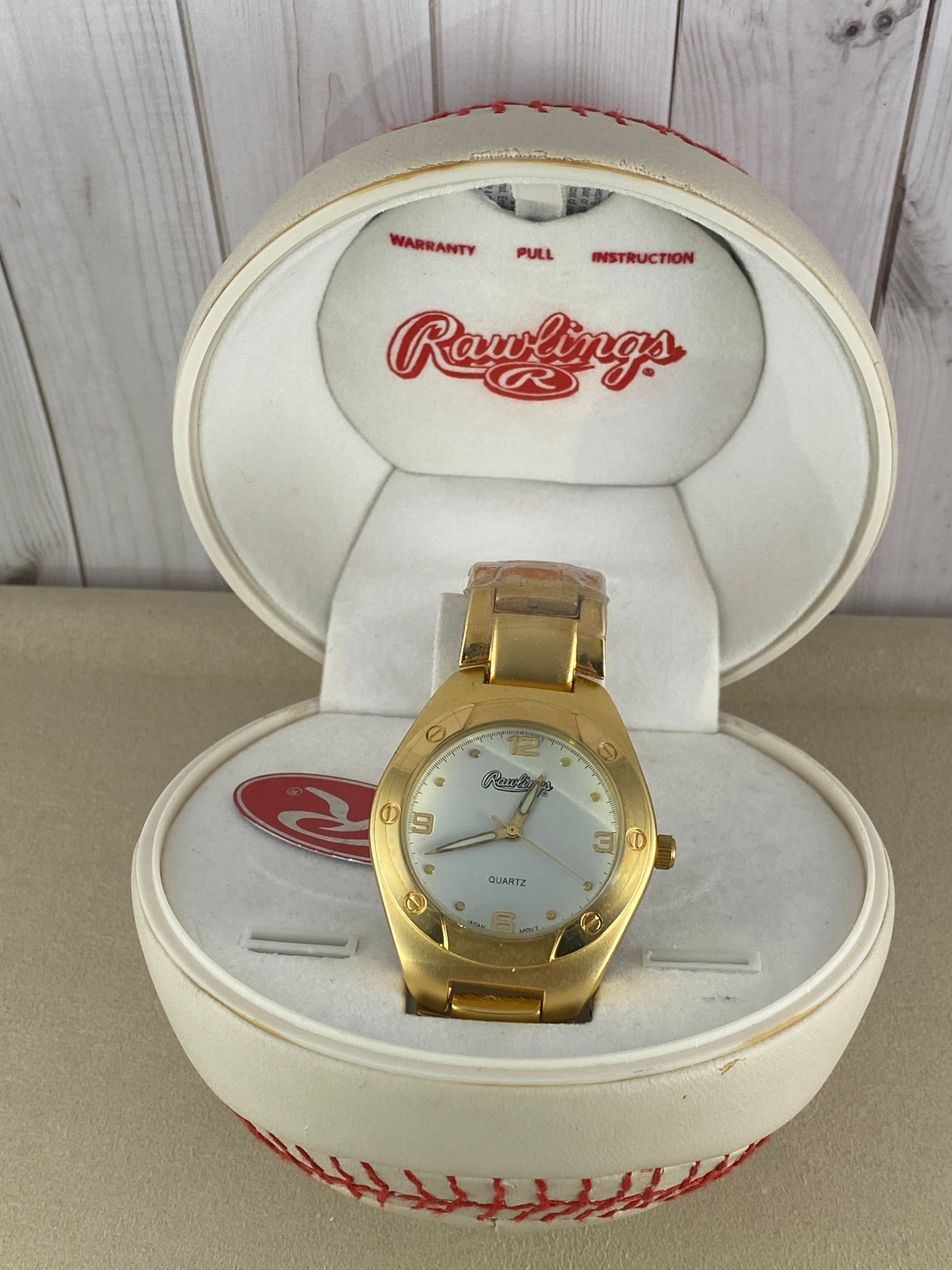 New Rawlings Gold Glove Award Watch