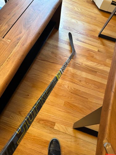 New Left Hand P92M  Supreme 2S Pro Hockey Stick