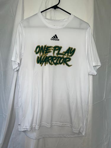 USF FOOTBALL TEAM ISSUED WHITE T-SHIRT *NEW*