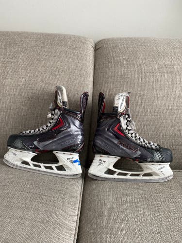 Used Bauer Regular Width Size 6.5 Vapor APX2 Hockey Skates