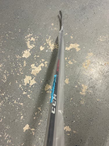 Senior Right Handed P28 Pro Stock Jetspeed Team Hockey Stick