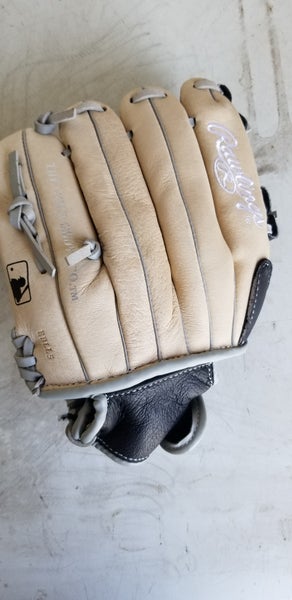 Used Rawlings Right Hand Throw Infield RBG70 Baseball Glove 11 |  SidelineSwap