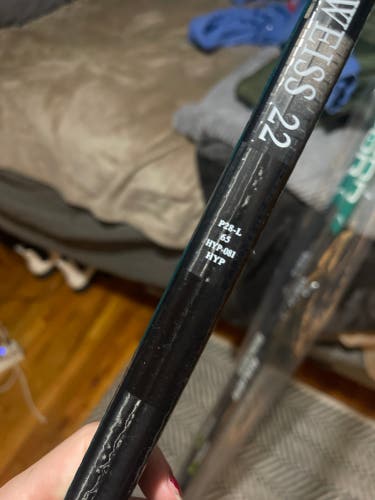 Intermediate Left Hand P28 Vapor Hyperlite Hockey Stick