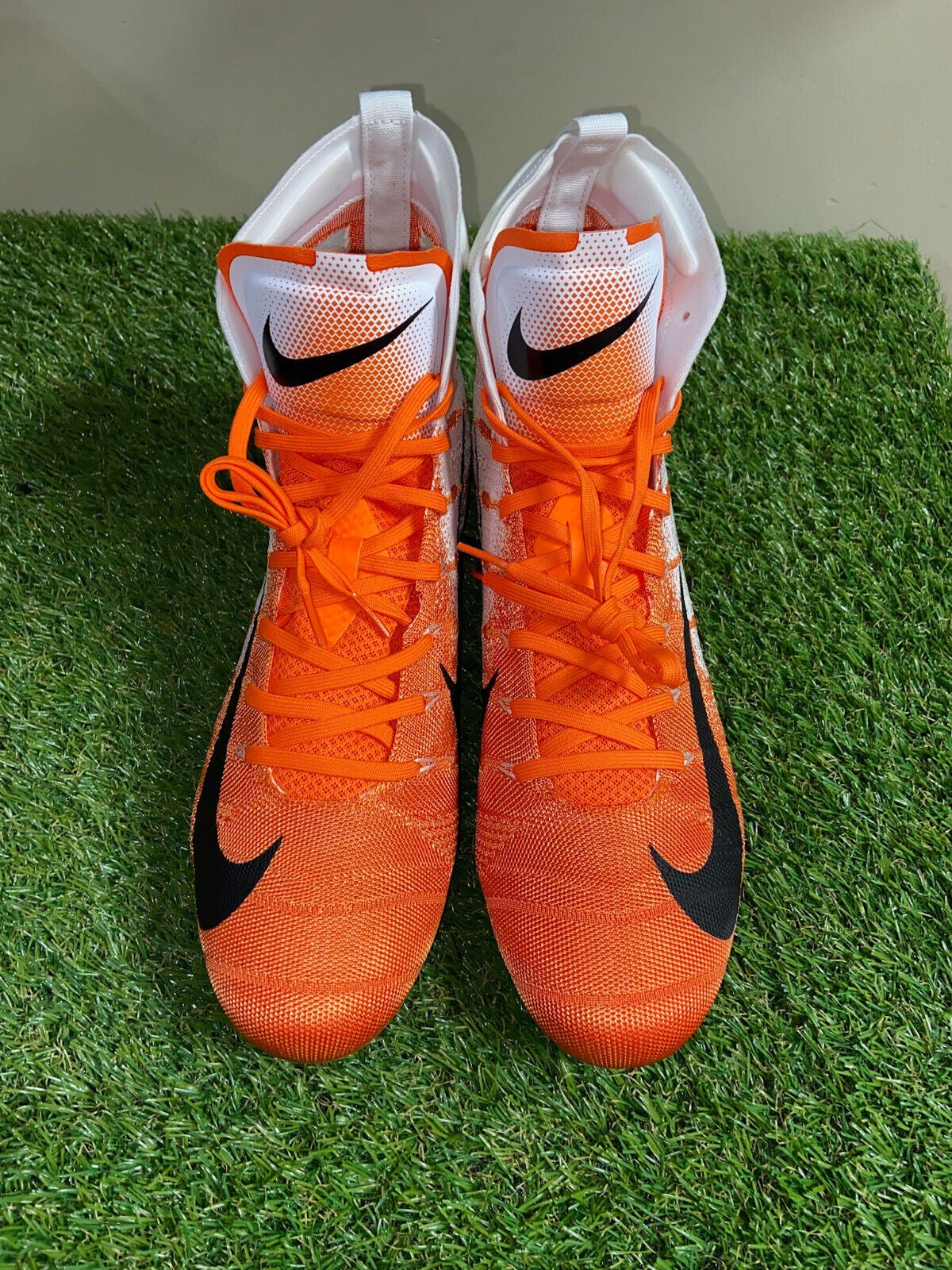 Men’s Nike Vapor Untouchable Pro 3 Football Cleats White Orange AO3021-118 NEW Amazon.com | Nike Vapor Untouchable Pro 3 AO3021-103  main image 2