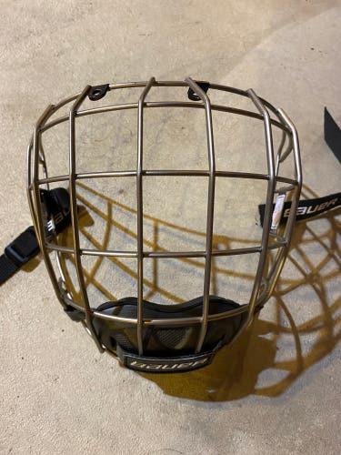 Medium | NEW | Bauer RE-AKT Silver Hockey Cage