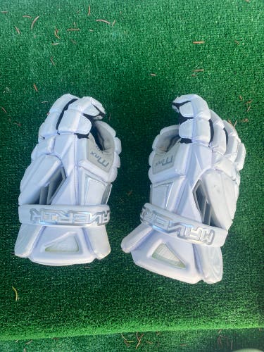 New Player's Maverik 13" Max Lacrosse Gloves