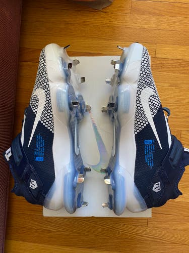 New Nike Trout 7 Baseball Cleats