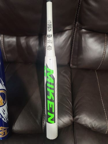 New 2023 Miken Composite MV1 Bat (-8) 26 oz 34"