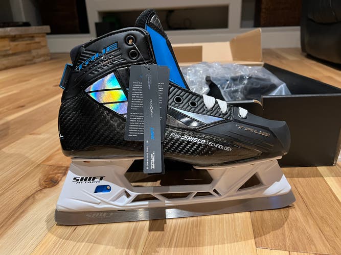 New True Regular Width  Size 9 TF9 Hockey Goalie Skates