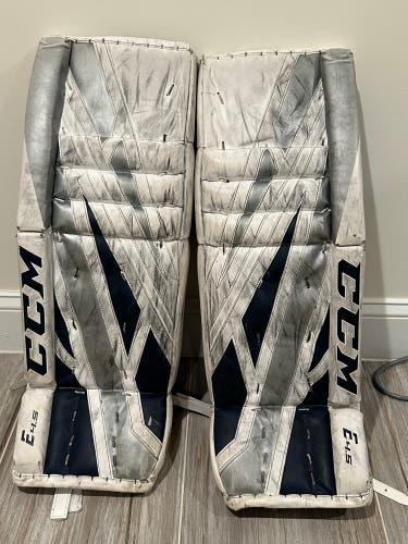 28" CCM  Extreme Flex E4.5 Goalie Leg Pads