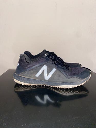 New Balance Turfs Size 10.5