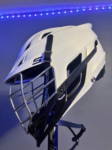 Cascade S Player-White