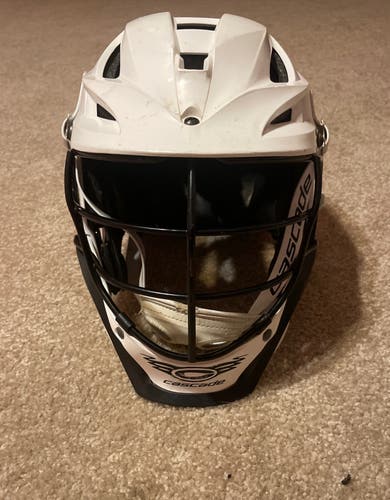 Used Youth Cascade S Helmet