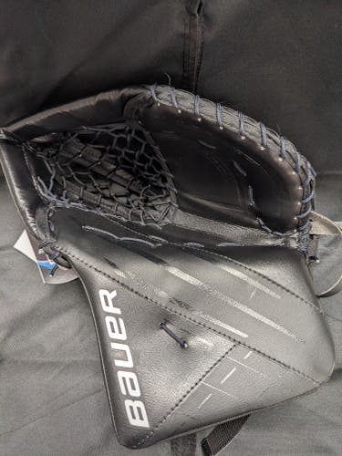 New Bauer Regular Vapor 3X goalie glove (catcher)
