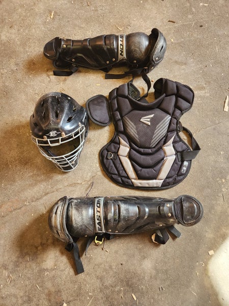 Used Easton Gametime Catcher's Set
