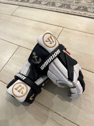 Warrior Evo Team Issued #7 lacrosse gloves