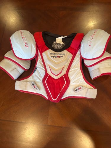 Used Medium Bauer  Vapor APX2 Shoulder Pads