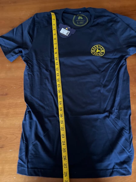 NY Islanders Bundle: Compression Shirts (M), Islanders T-Shirt, and Bryan  Trottier Jersey