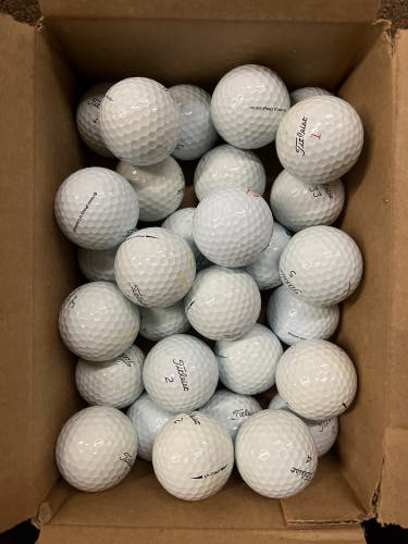 30 Used Titleist Pro V1 Balls