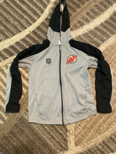 Youth NJ Devils Jacket Size medium 10-12