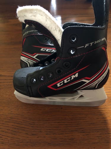 Used CCM Regular Width Size 10 JetSpeed FT340 Hockey Skates