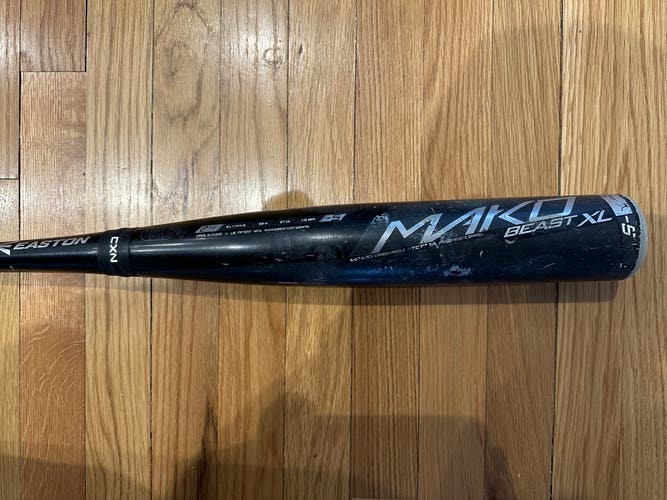 Used 2017 Easton (-5) 27 oz 32" Easton Mako Beast XL Bat
