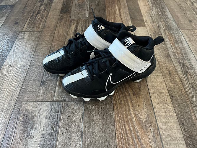 Nike Trout Baseball Cleats 6y