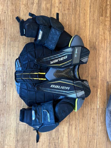Used XL Bauer  Supreme 2S Pro Goalie Chest Protector