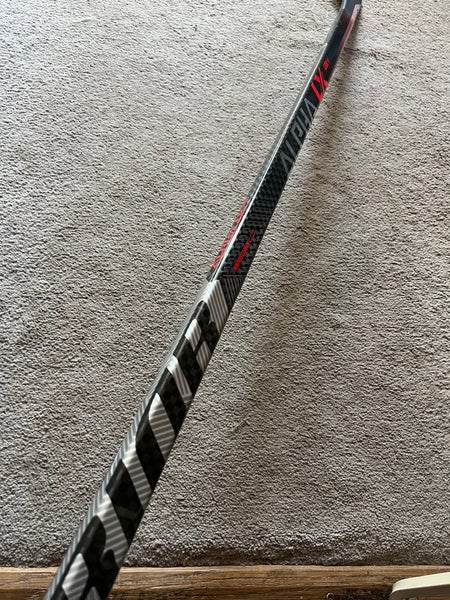 Senior Right Handed P88 Pro Stock Alpha LX Pro Hockey Stick