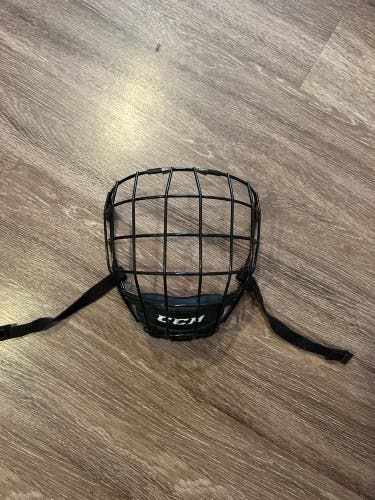 Large CCM FM580 Cage Black