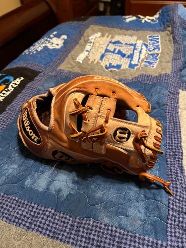 Used Infield 11.5" A2000 Baseball Glove