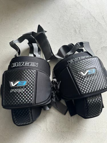 Vaughn V9 Goalie Knee Pads Senior NEW