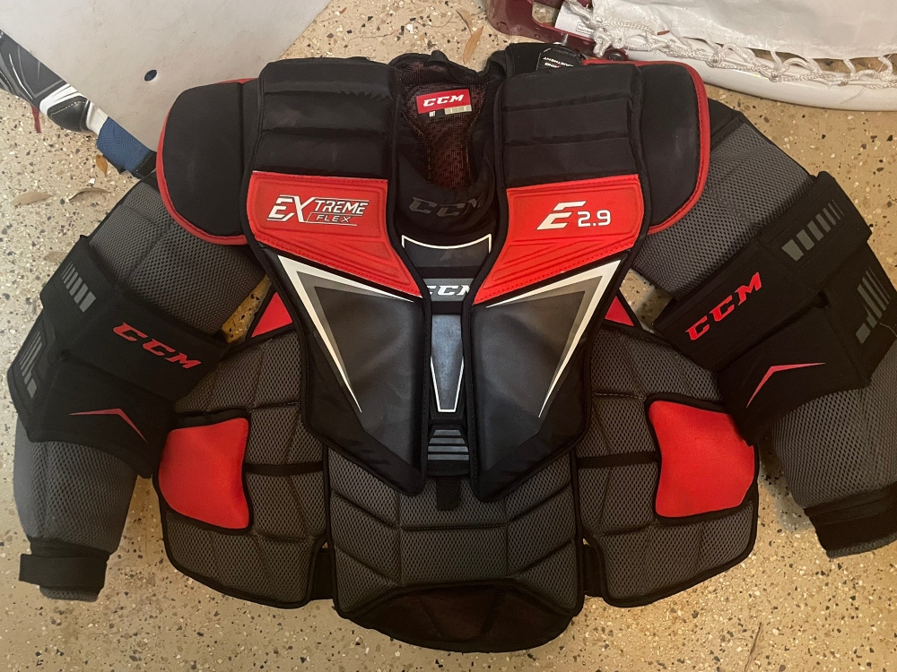Used Large CCM  Extreme Flex Shield E2.9 Goalie Chest Protector