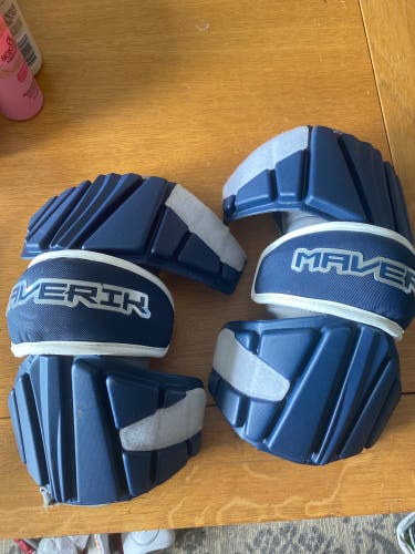 Used Medium Maverik Max Arm Pads
