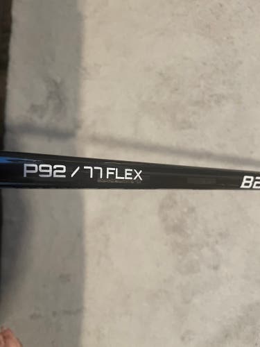 Senior Left Hand P92 Vapor Hyperlite Hockey Stick