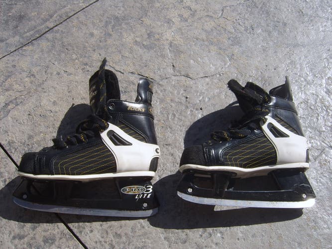 Hockey Skates-Used CCM TACKS 650 Hockey Skates Size 8.5 E Made in Canada