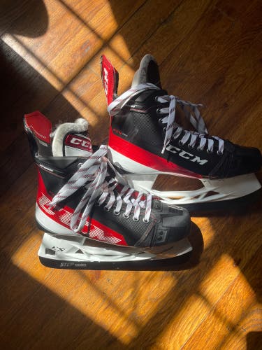 LIKE New CCM Regular Width Size 7.5 JetSpeed FT4 Pro Hockey Skates